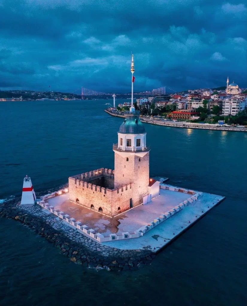 TurkeyToursMarket_Maiden’s Tower_1